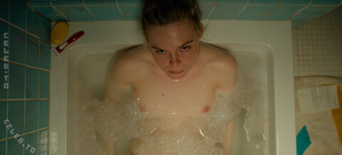 Elle Fanning nude photo 7