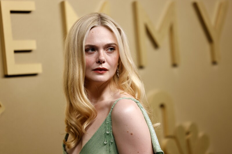 Elle Fanning nude photo 7