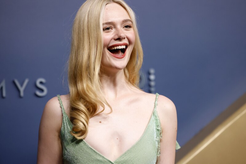 Elle Fanning nude photo 8
