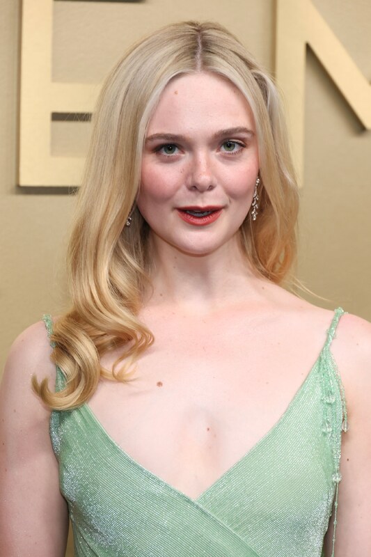 Elle Fanning nude photo 10