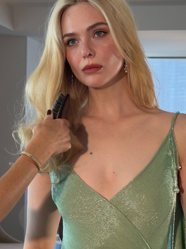 Elle Fanning nude photo 2