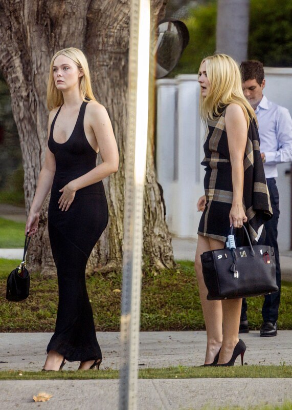 Elle Fanning nude photo 13