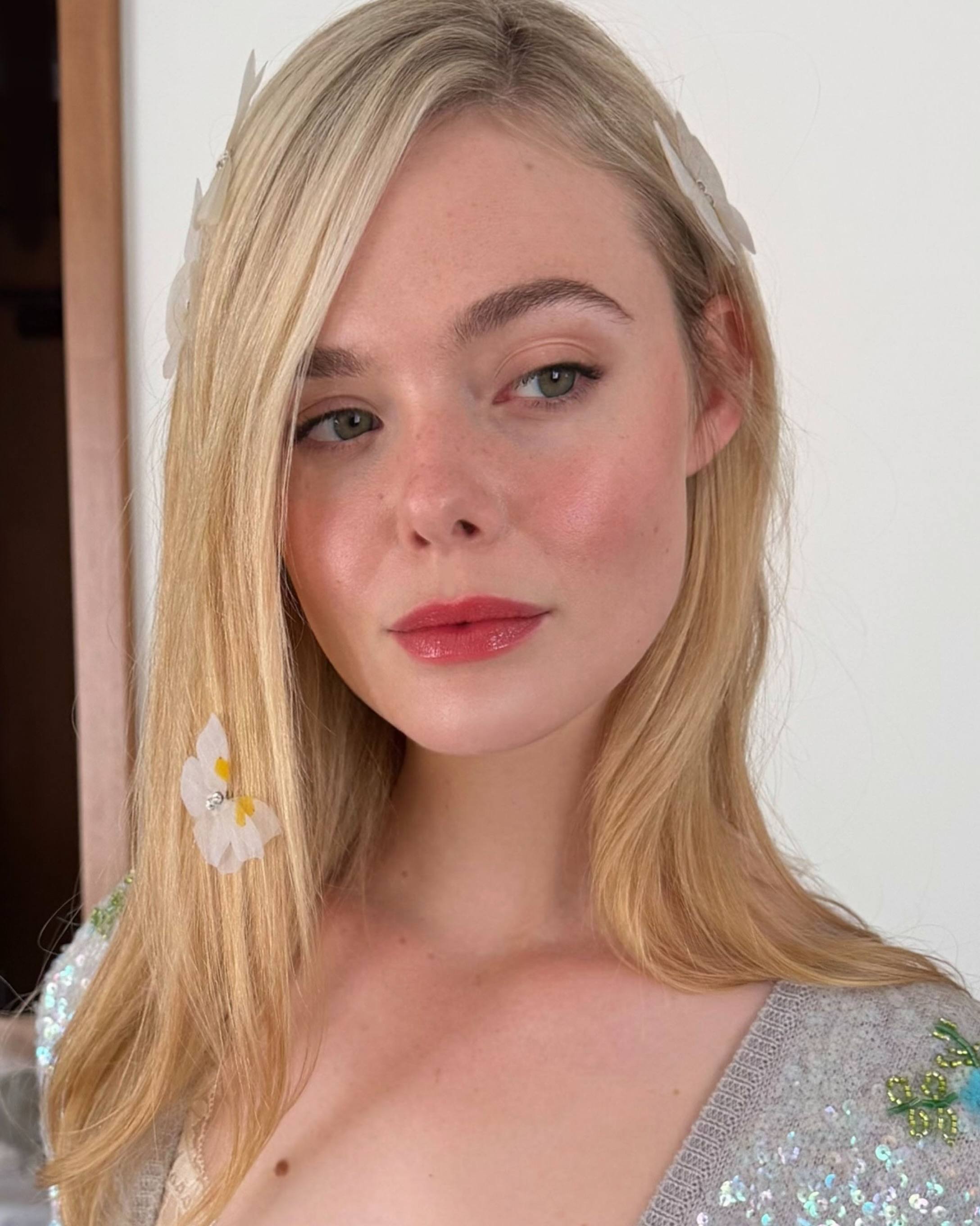 Elle Fanning nude photo 3