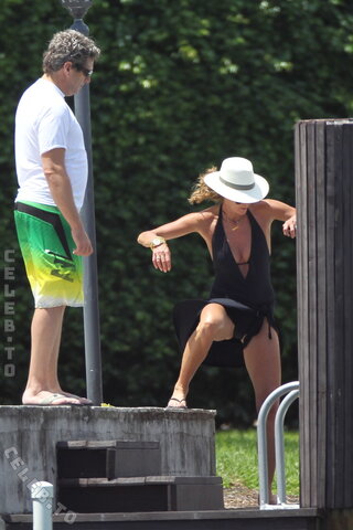 Elle MacPherson nude