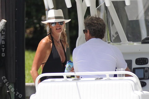 Elle MacPherson nude