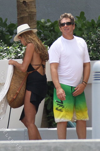 Elle MacPherson nude