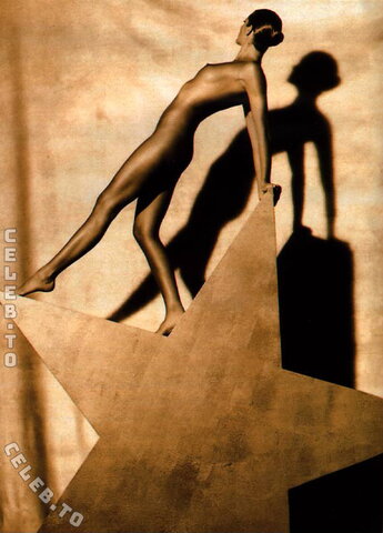 Elle MacPherson nude