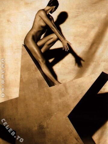 Elle MacPherson nude