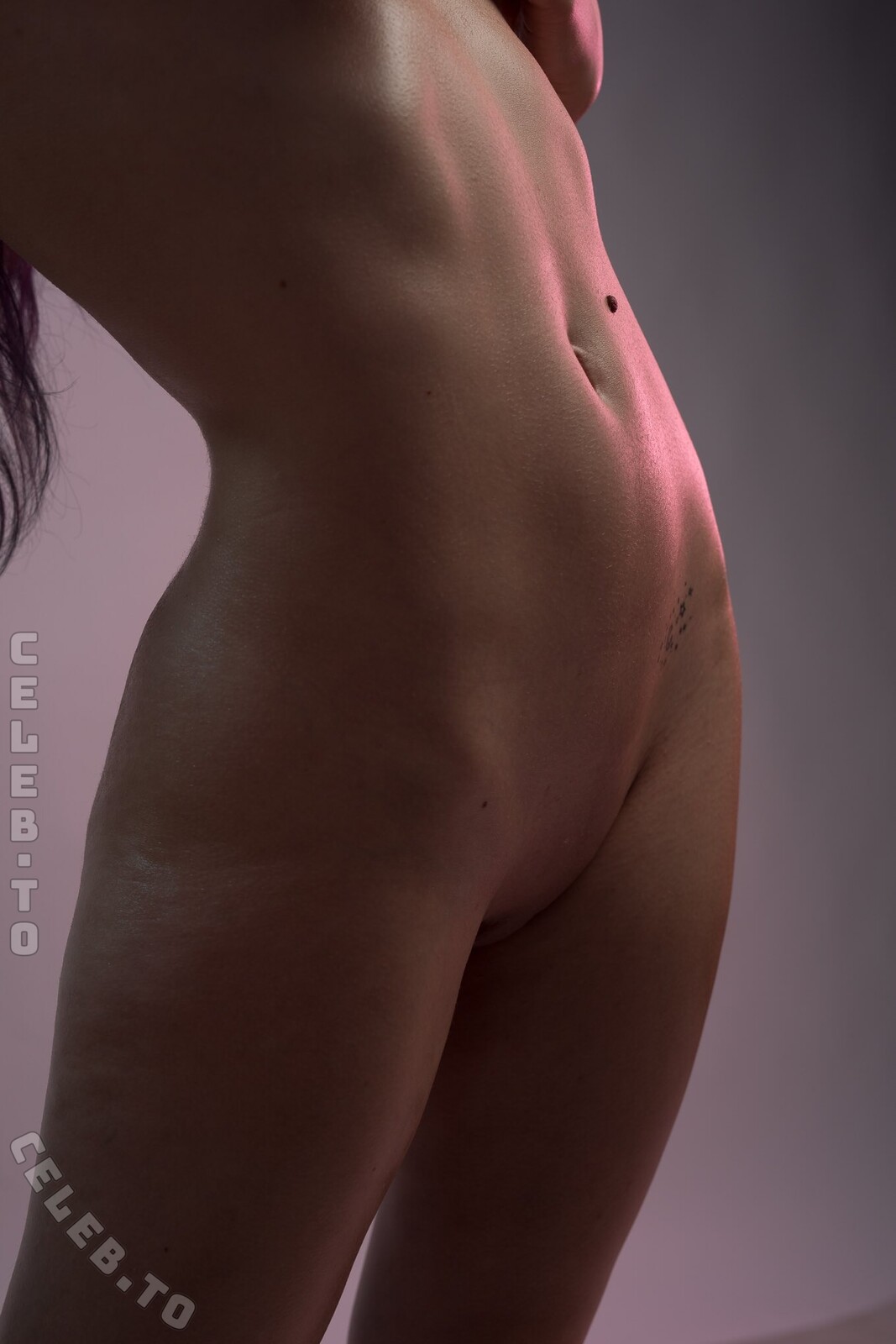 Elleofhell nude photo 4