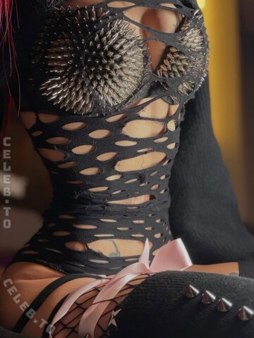 Ellexxaurus nude photo 8