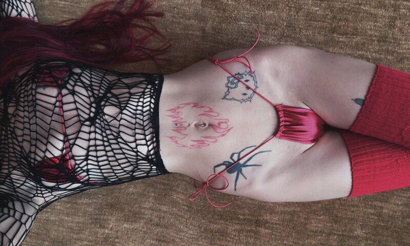 Ellexxaurus nude photo 2