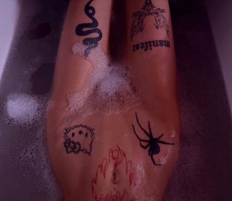 Ellexxaurus nude photo 4