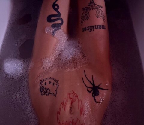 Ellexxaurus nude photo 6