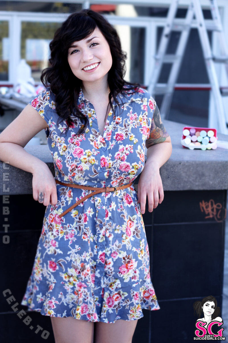 Ellia (Suicide Girls) nude photo 4