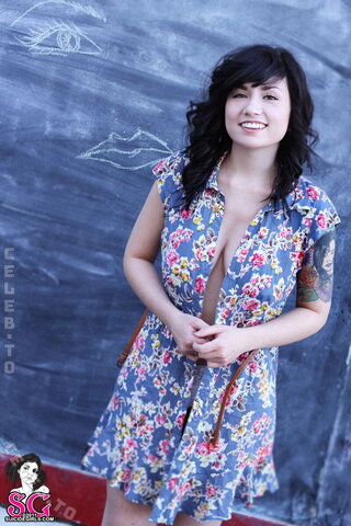 Ellia (Suicide Girls) nude photo 39