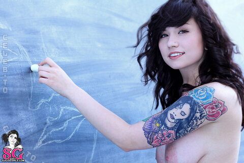 Ellia (Suicide Girls) nude photo 24