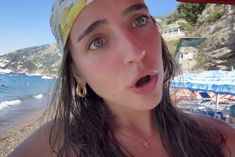 Ellie Dobleske nude photo 7