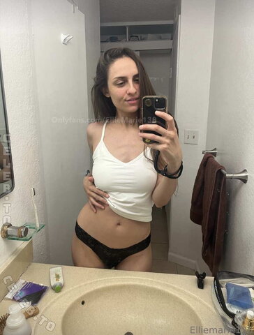 Ellie Marie nude photo 19