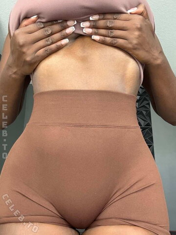 Ellie The Empress – From their VIP page