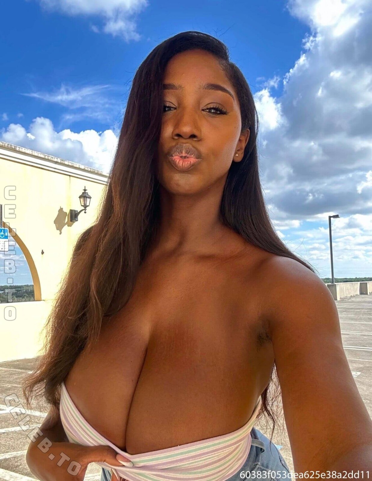 Ellie The Empress nude photo 5