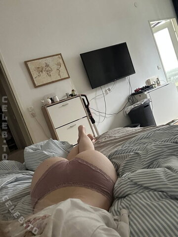 Ellie_Candy nude photo 36