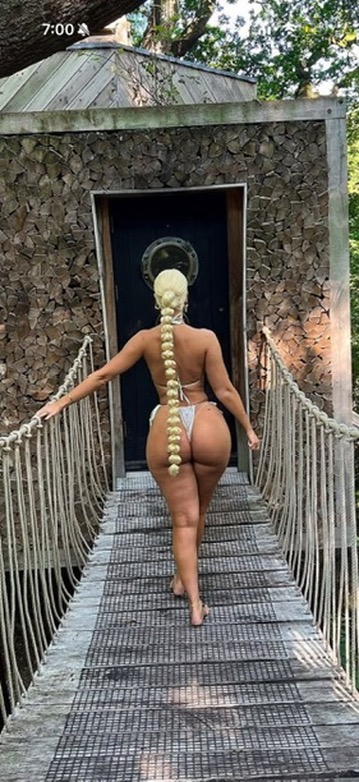 Elliemaejohnson_ nude photo 7