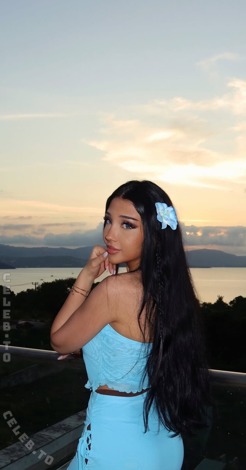 elquaria nude photo 2