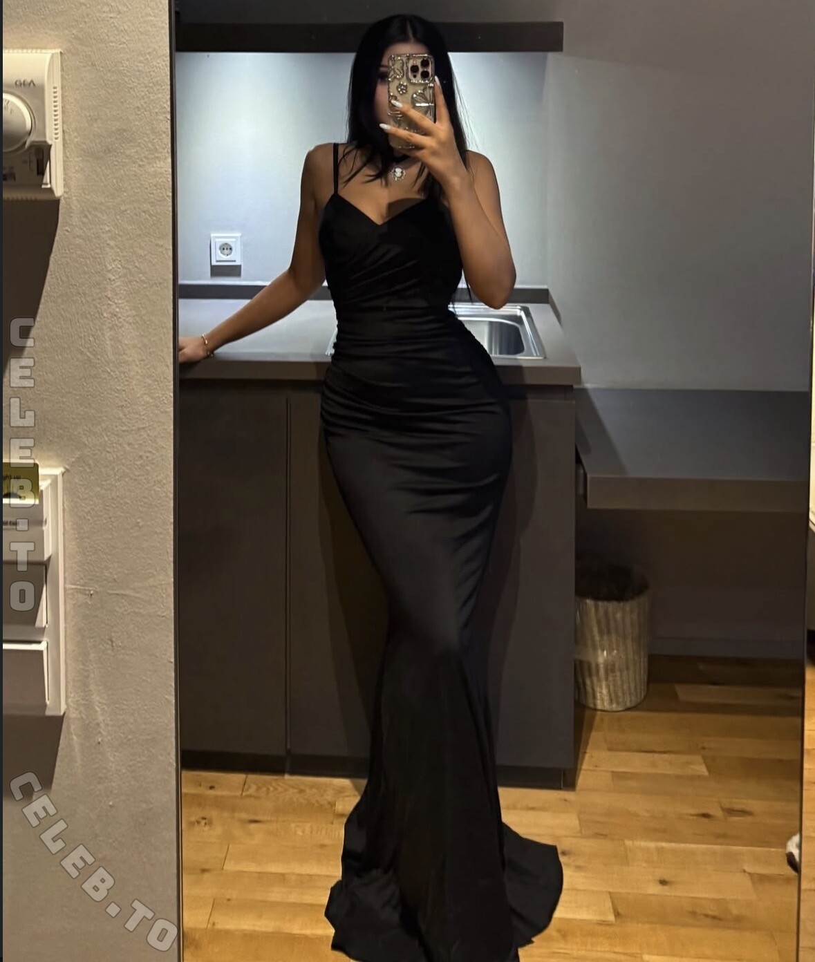 elquaria nude photo 4