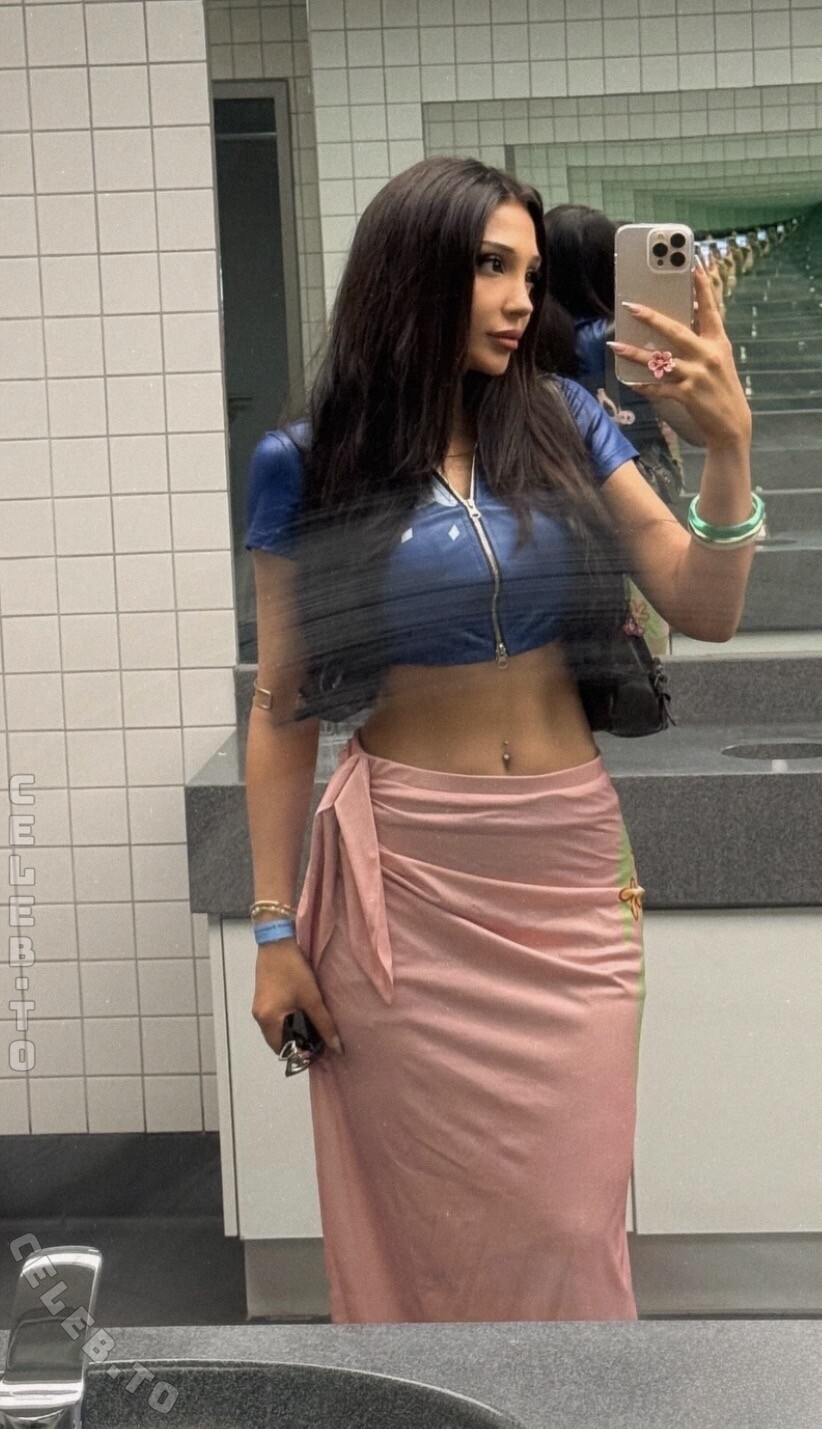 elquaria nude photo 3