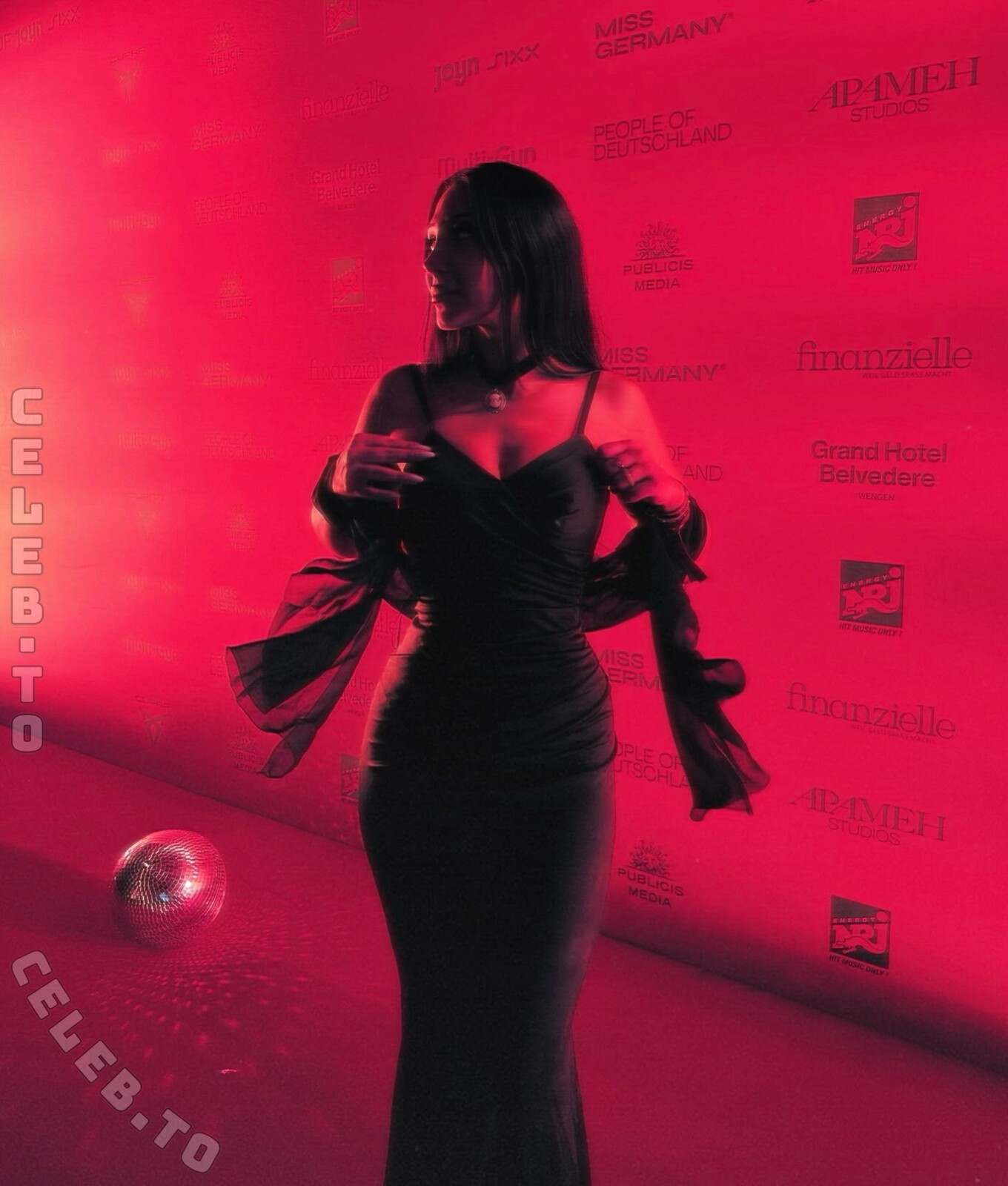 elquaria nude photo 6