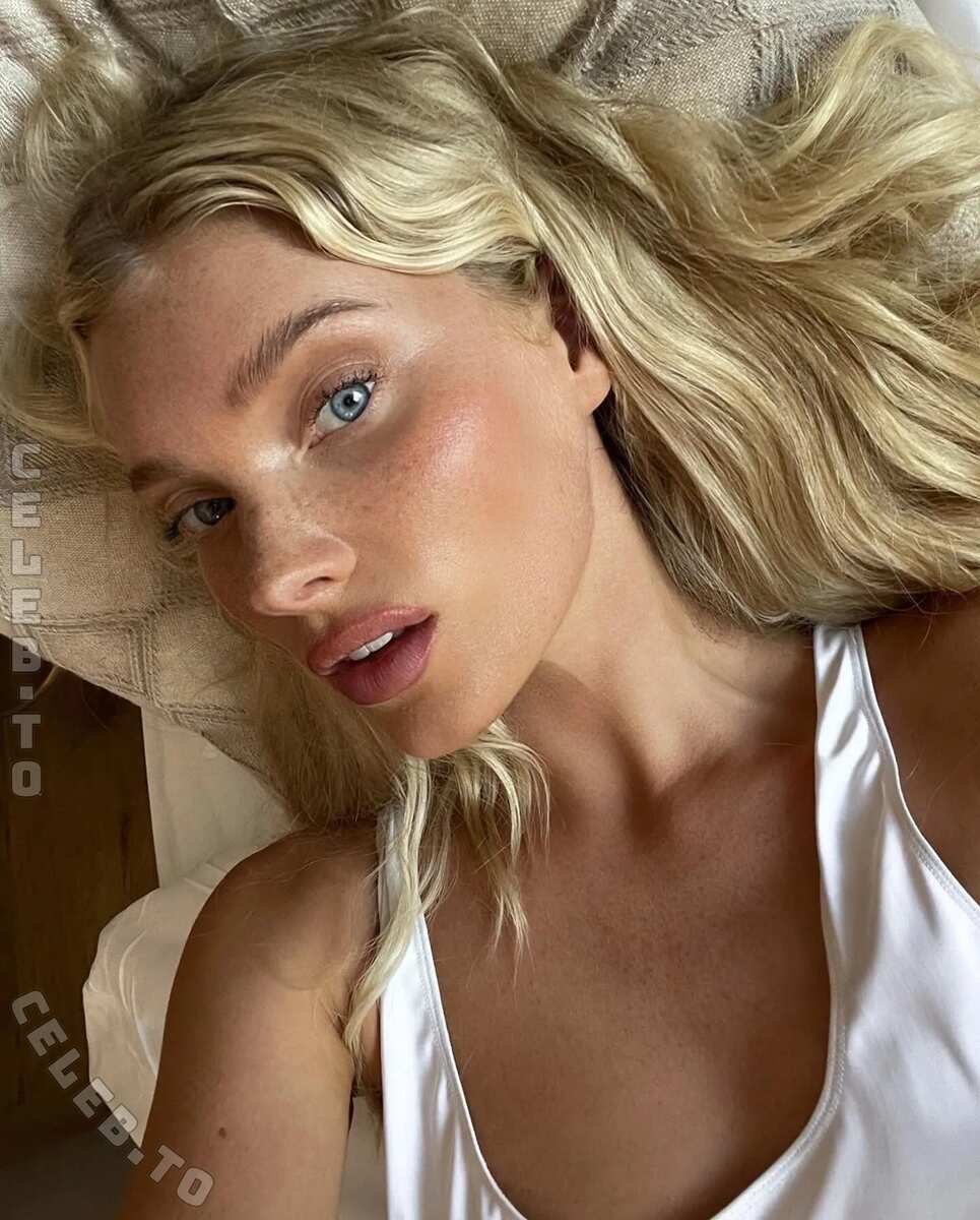Elsa Hosk nude photo 2
