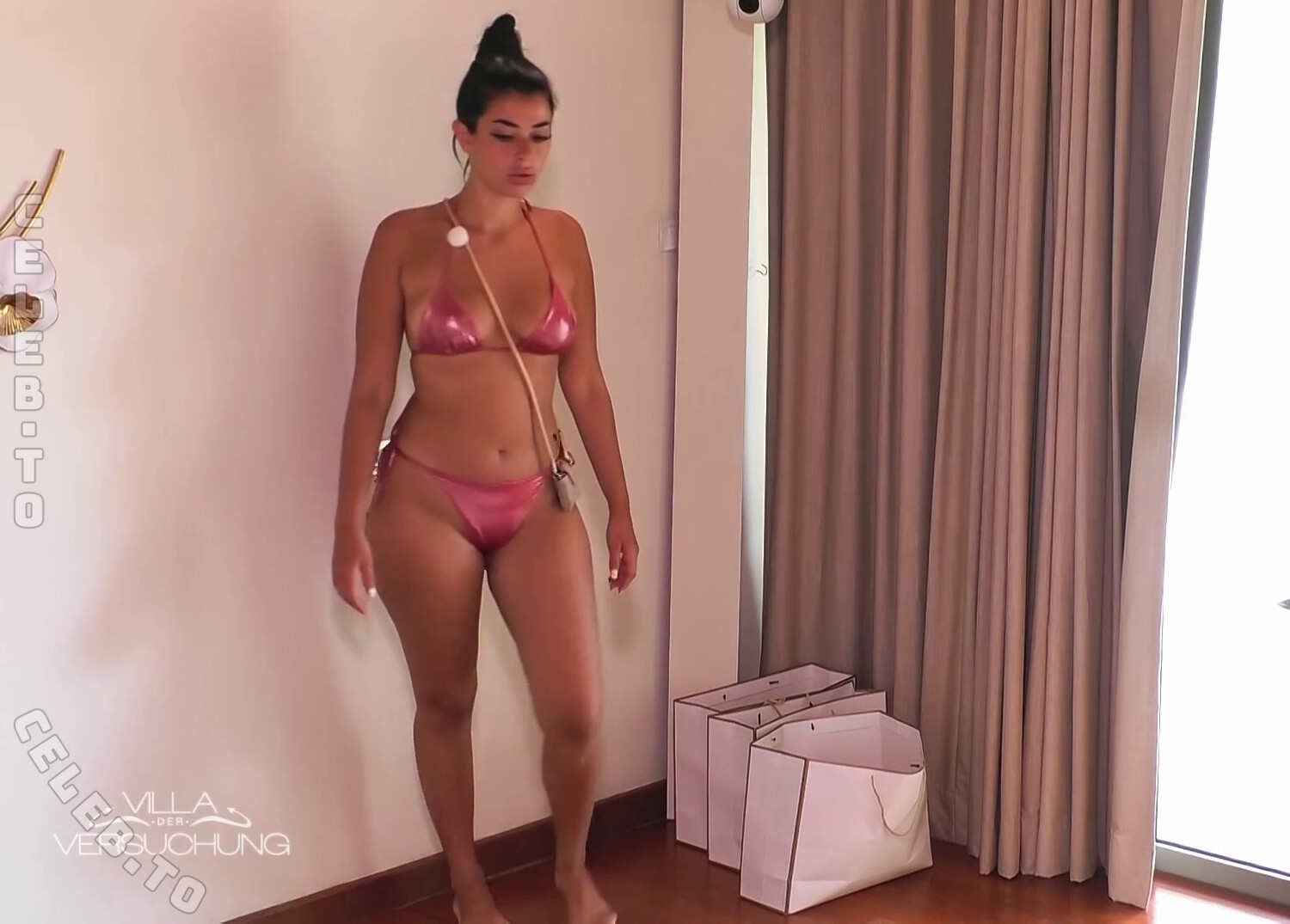 Elsa Latifaj nude photo 10