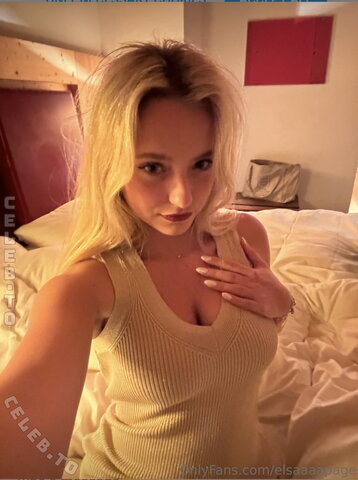 Elsa nude photo 18