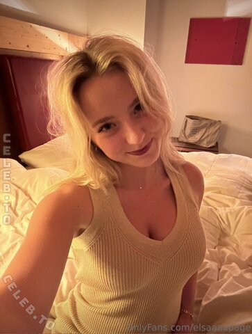 Elsa nude photo 17