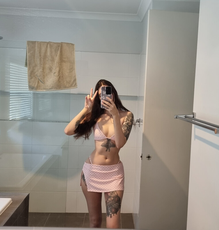 ELTK nude photo 13