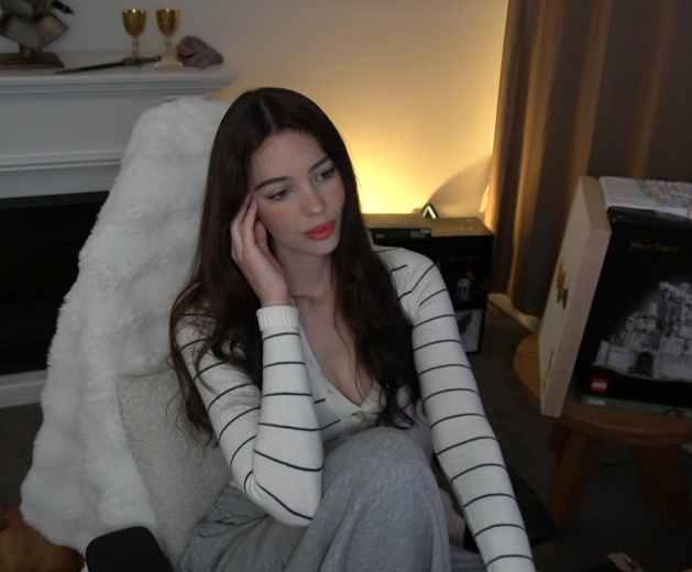 ELTK nude photo 22