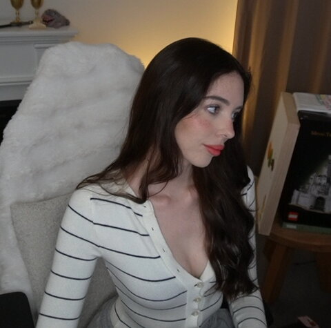 ELTK nude photo 29