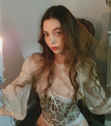 ELTK nude photo 14