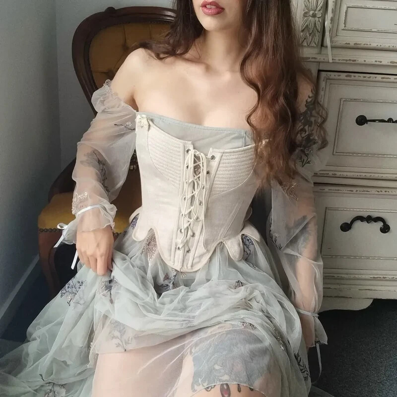 ELTK nude photo 12