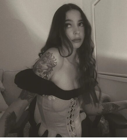 ELTK nude photo 10