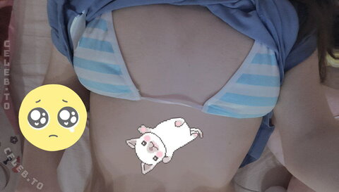 Eluchan nude photo 5