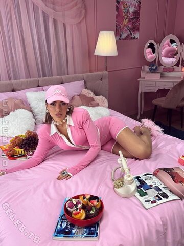 Elvana gjata nude photo 22
