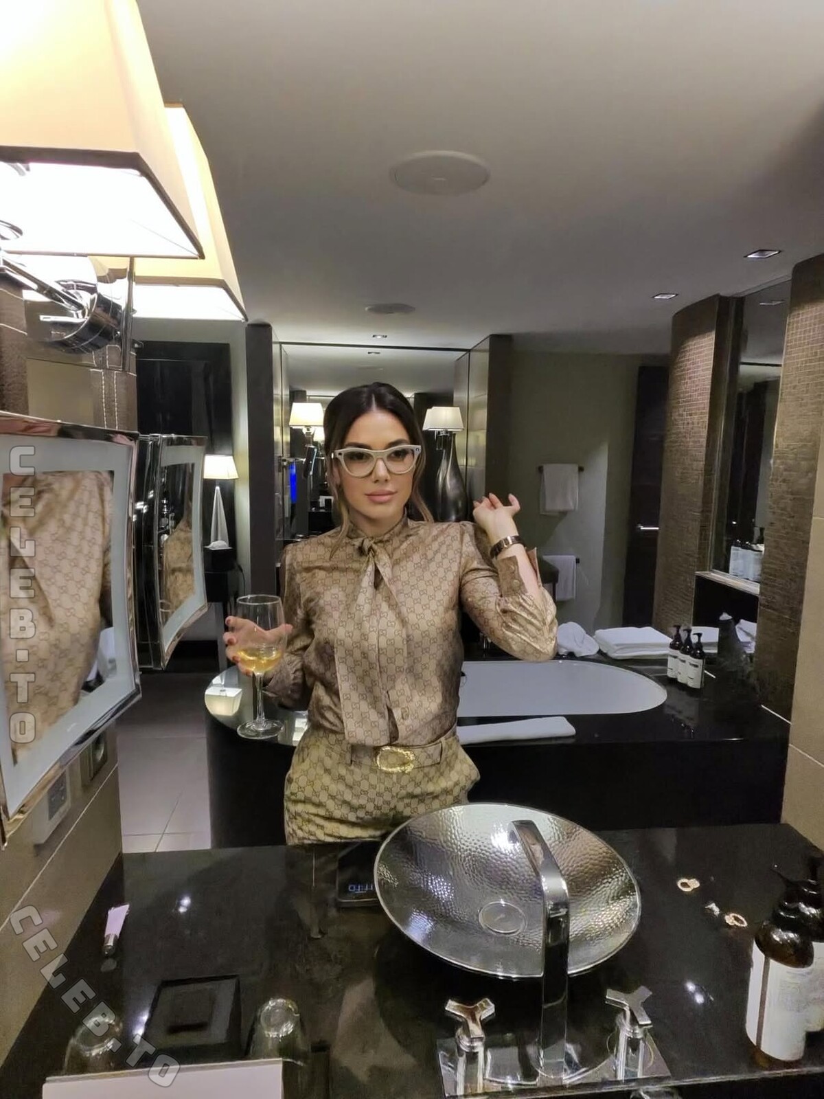 Elvana gjata nude photo 3