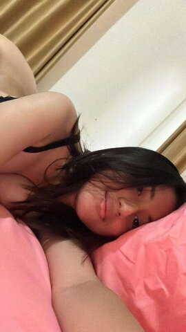 Elyana Bering nude photo 9