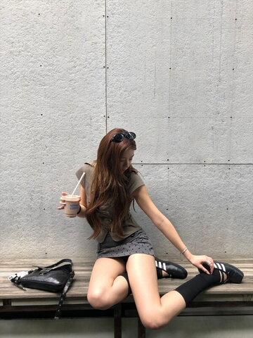 Elyn Leong nude photo 7