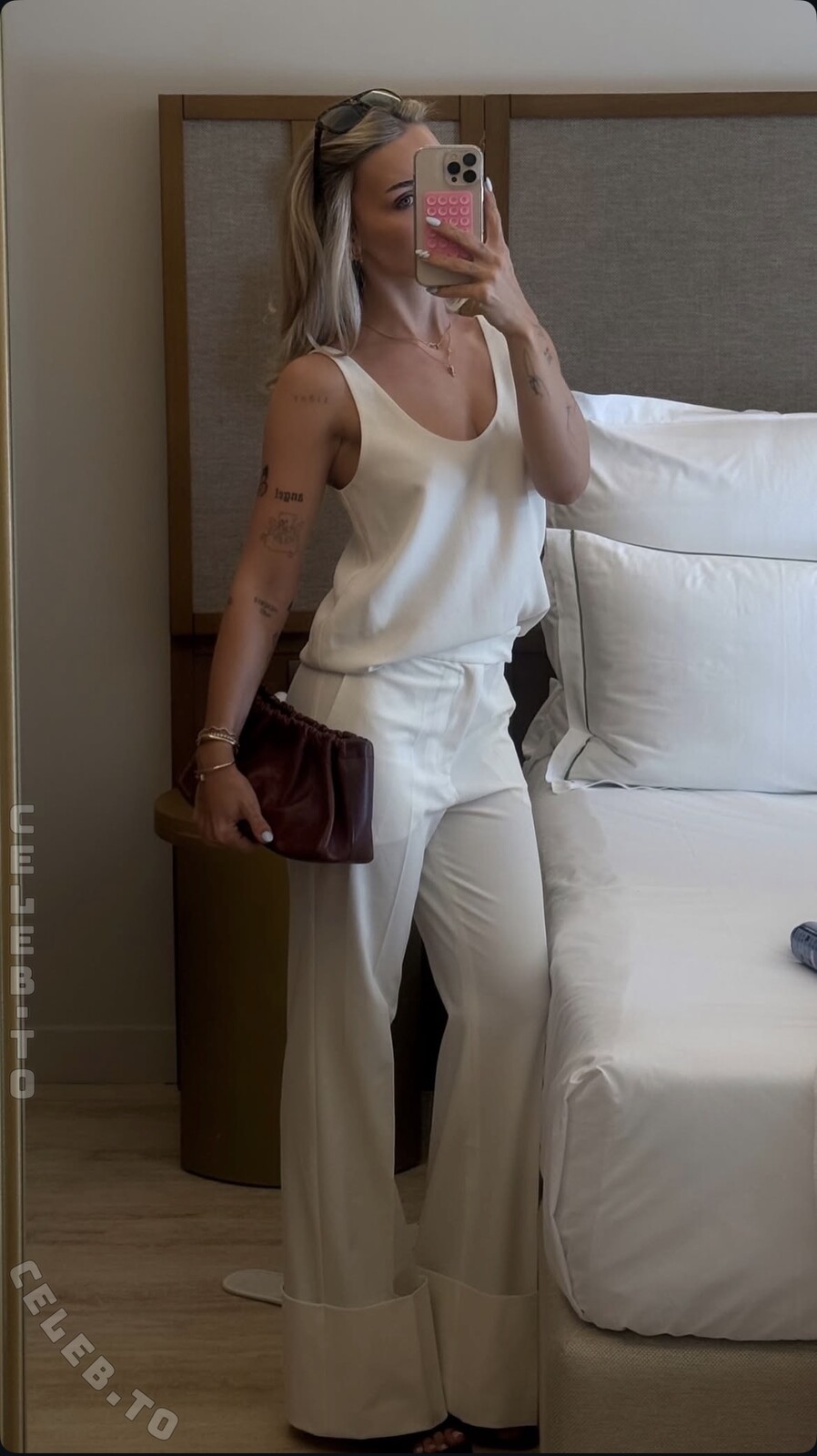 Ema Louise nude photo 1