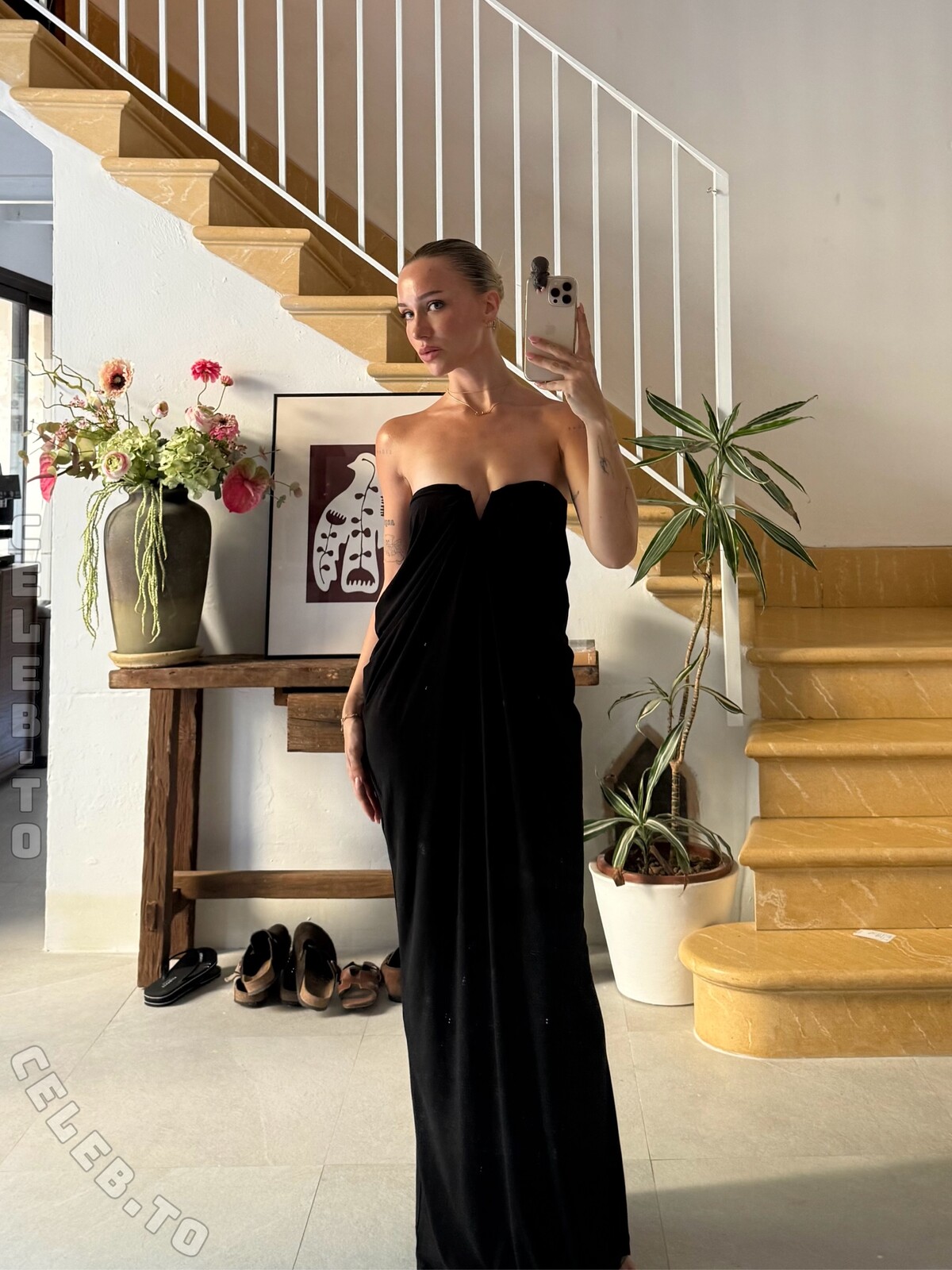 Ema Louise nude photo 2