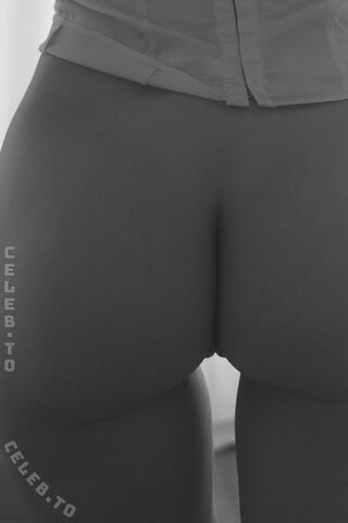 Emanuelle_art nude photo 8
