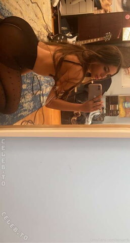 Emarrb nude photo 430