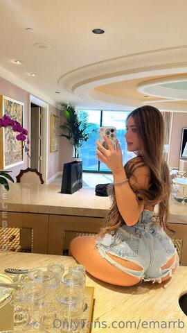Emarrb nude photo 352